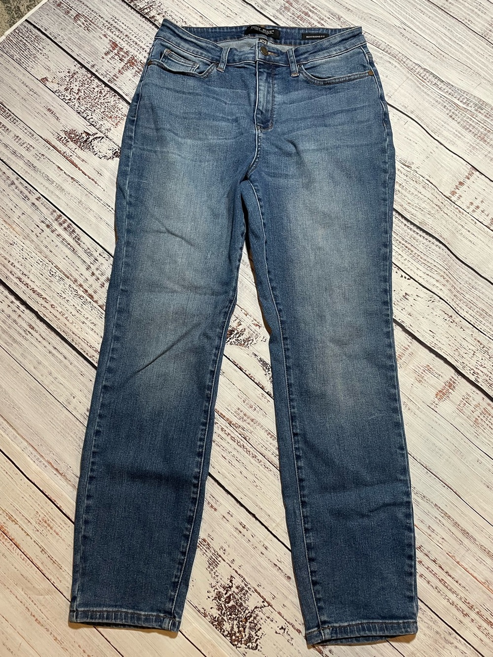 Judy Blue Boyfriend Fit jeans. Size 9/29.